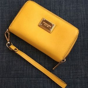 Michael Kors wristlet